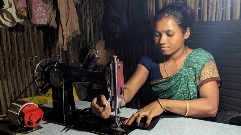 2024 11 Yr 2 CS pic Salome Parhadin sewing machine recipient
